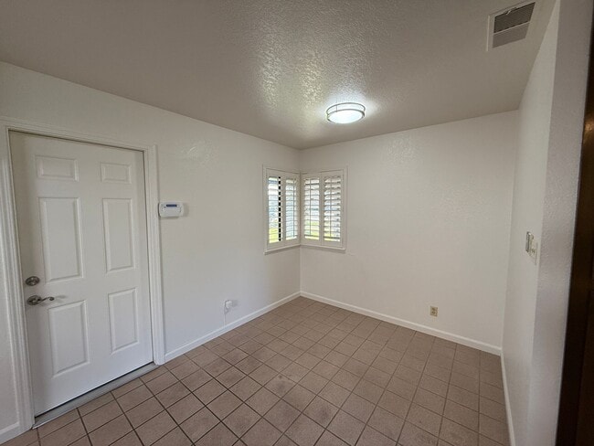 Building Photo - Single story home located in the Stonewood neighborhood!