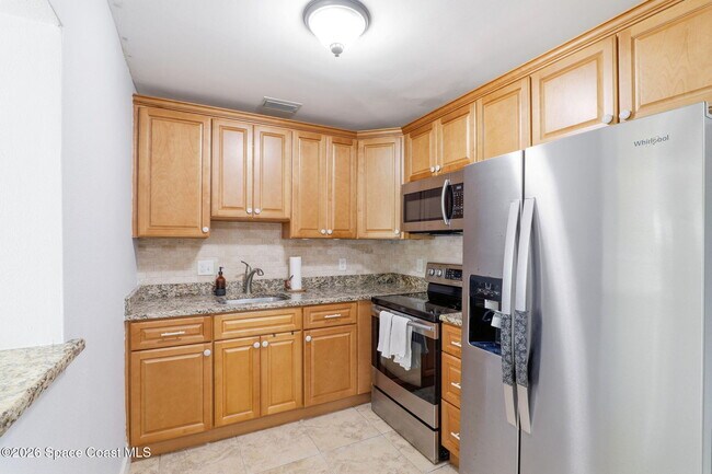 Building Photo - 705 Pelican Dr