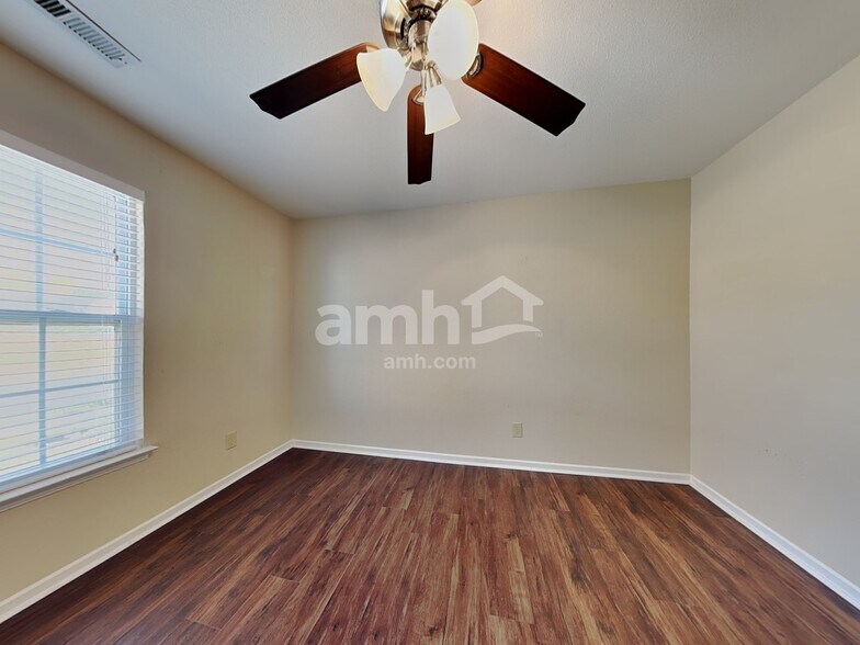 Building Photo - 205 Farm Springs Rd