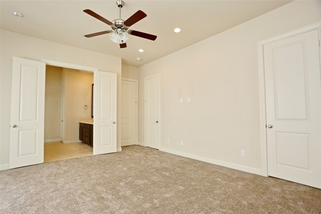 Building Photo - 3226 McKinney St