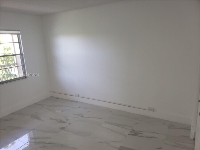 Building Photo - 13255 SW 7th Ct