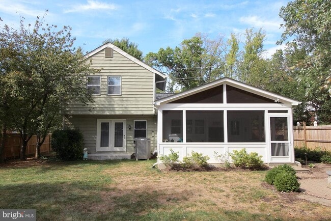 Building Photo - 3287 Annandale Rd