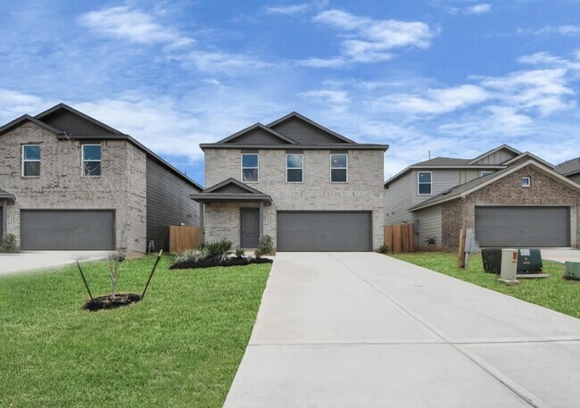 Building Photo - 13338 Rayhill Dr