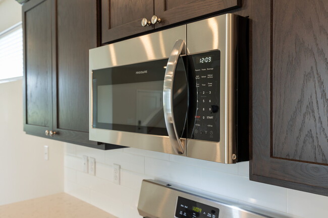Building Photo - 24509 E Feather Ct
