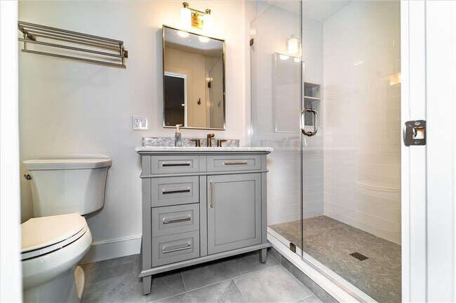 Building Photo - 443 Wolcott Ave