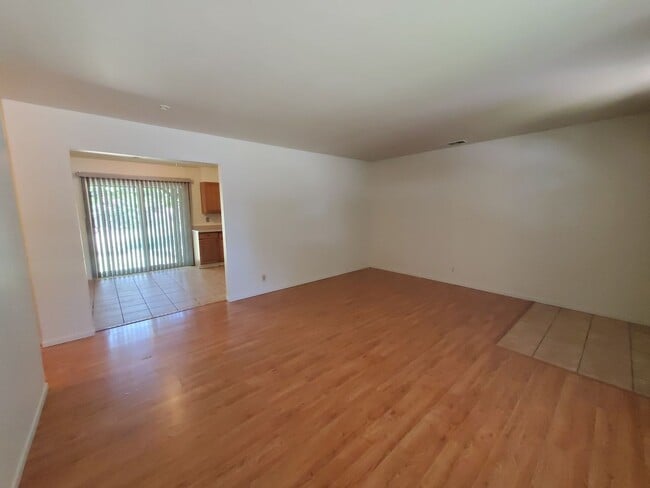 Building Photo - 3 Bedroom 2 Bath House with Large Yard Available Now!