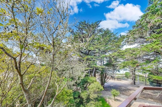 Building Photo - 208 N Lake Merced Hills