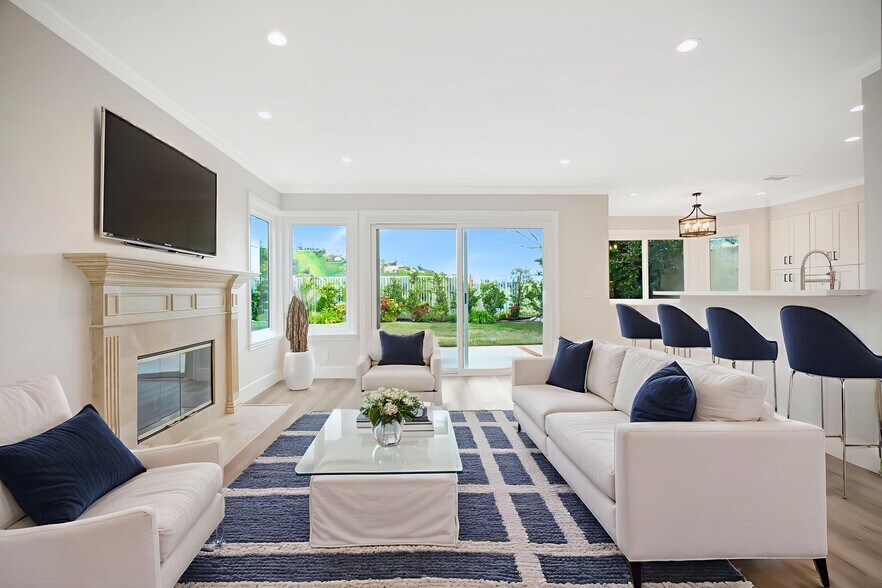 Building Photo - 4016 Cam Plano