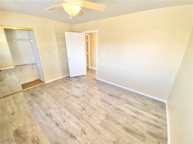 Building Photo - 8482 Canvas Vest Ct