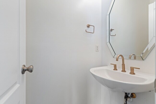 Building Photo - 2802 Briarbrook Ln