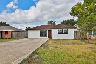 Building Photo - 913 Avenue M