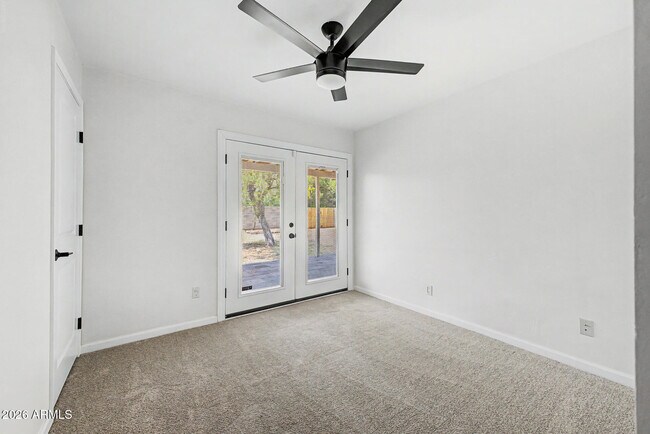 Building Photo - 6108 N 11th Ave