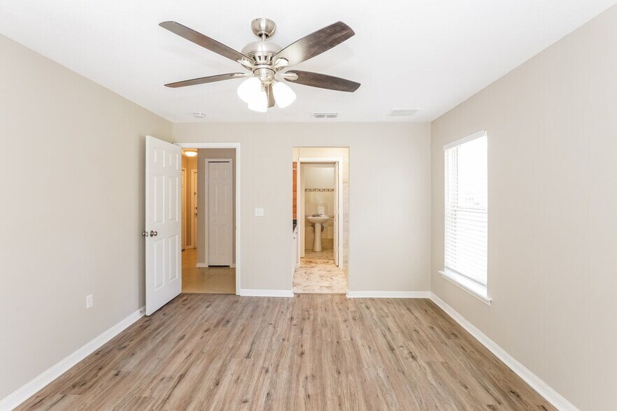 Building Photo - 39 Peterlee Ct