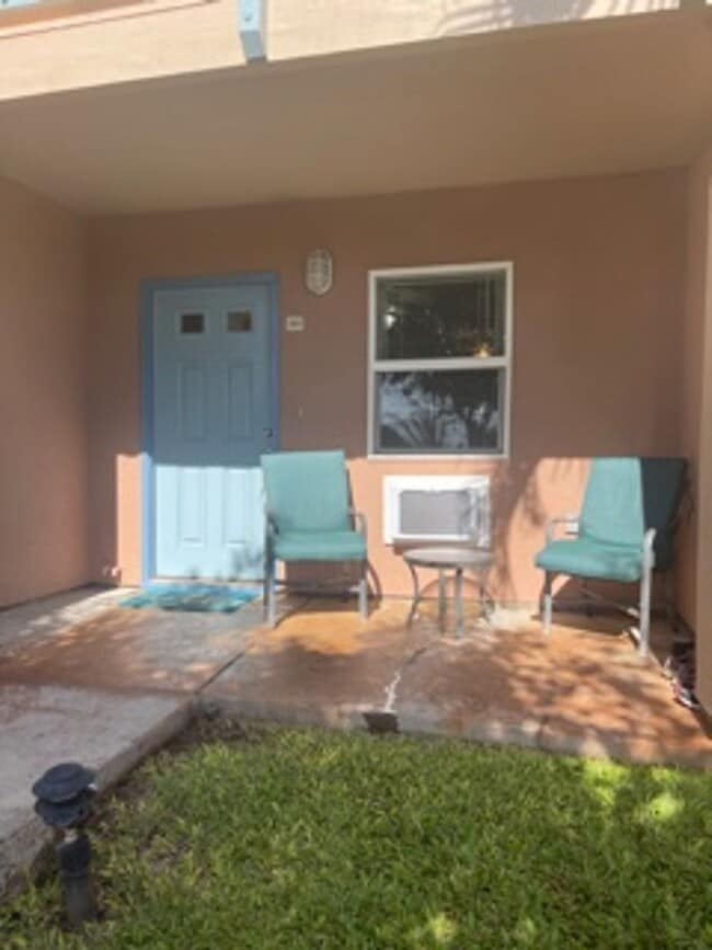 Building Photo - 2 bed/ 2 bath Kahana Condo