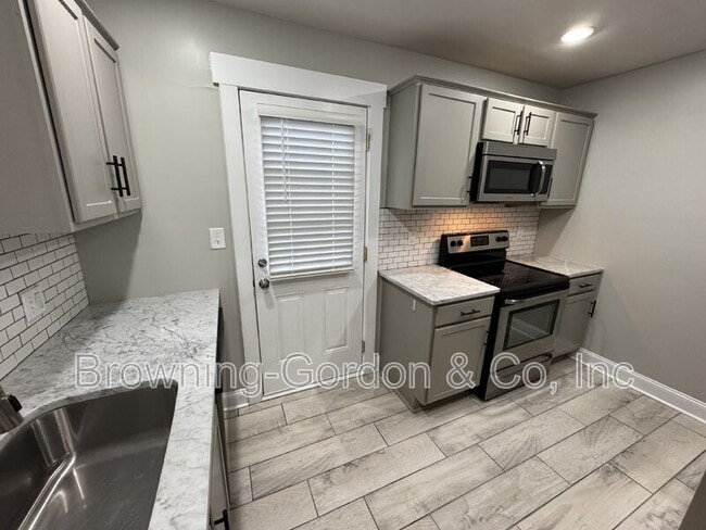 Building Photo - 1235 Sunnymeade Dr