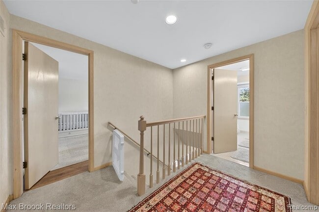 Building Photo - 30118 Kingsway Dr
