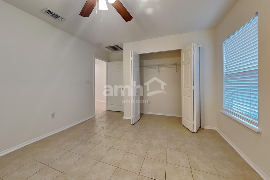 Building Photo - 77088 Cobblestone Dr