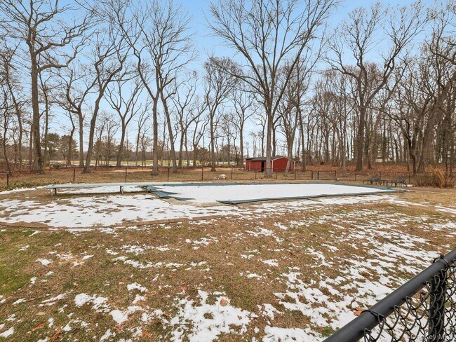 Building Photo - 5 Linda Ct