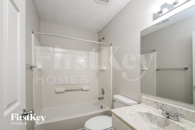 Building Photo - 16700 Aulton Dr