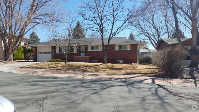 Building Photo - 1909 Collier Ave