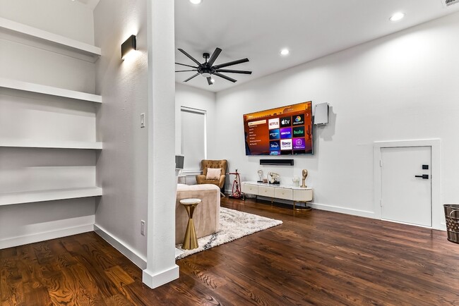 Building Photo - 1211 Bonnie View Rd