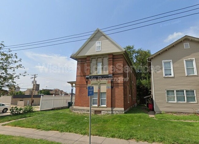 Building Photo - 429 N 8th St