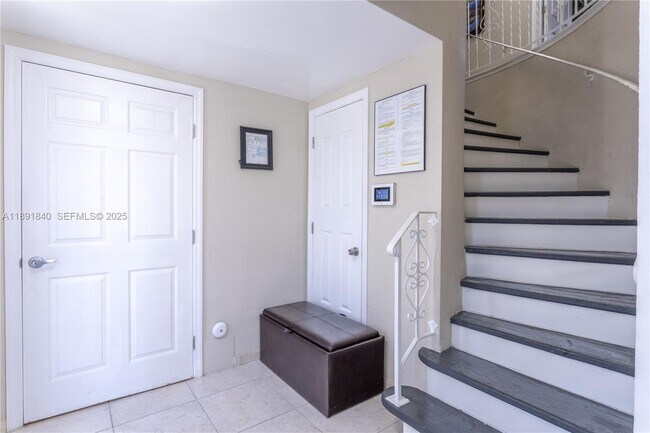 Building Photo - 1660 NE 25th Ave