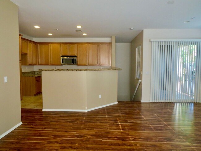 Building Photo - 15636 Vista Way