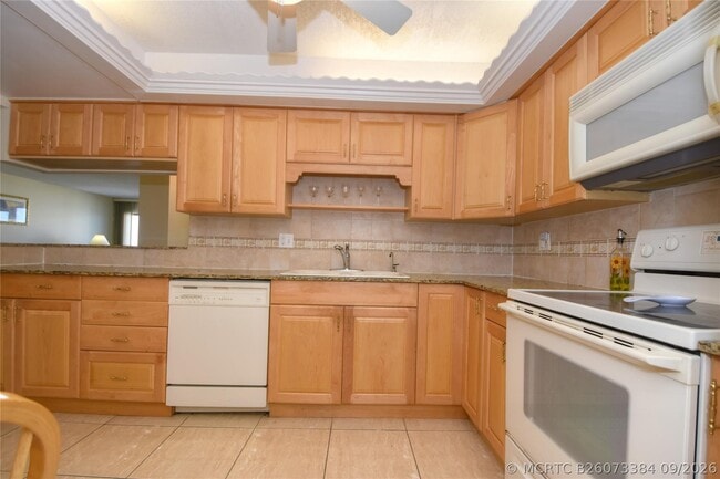 Building Photo - 5100 N Ocean Blvd