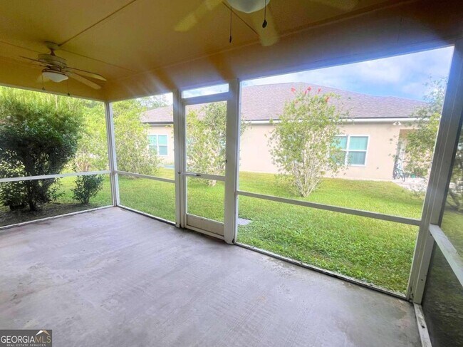Building Photo - 303 Gary Cir