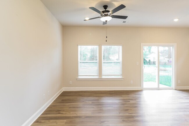 Building Photo - Beautiful 3BR 2.5BA Townhome w/ Full Appliance Kitchen • Garage Parking in Westerly Hills