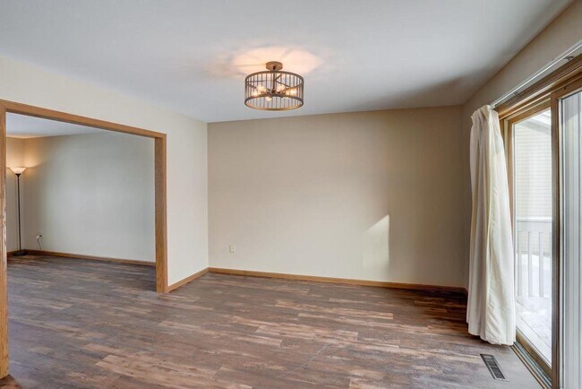 Building Photo - 3601 Basalt Ln