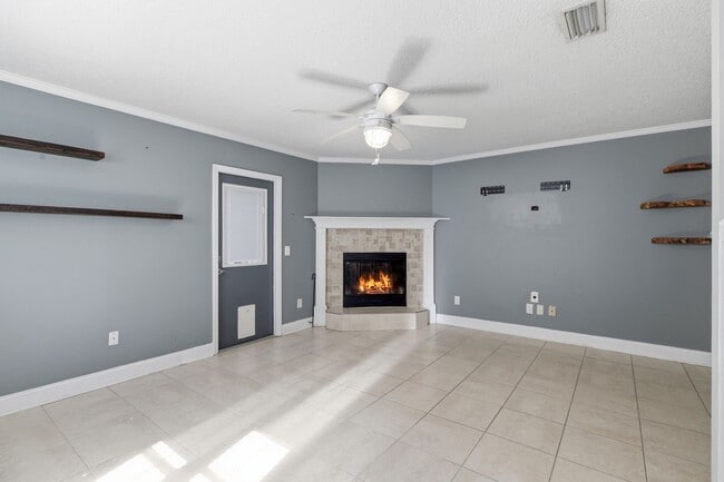 Building Photo - A Private Townhouse Getaway in Old Atlantic Beach