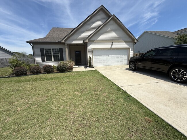 Building Photo - 222 Skyway Dr