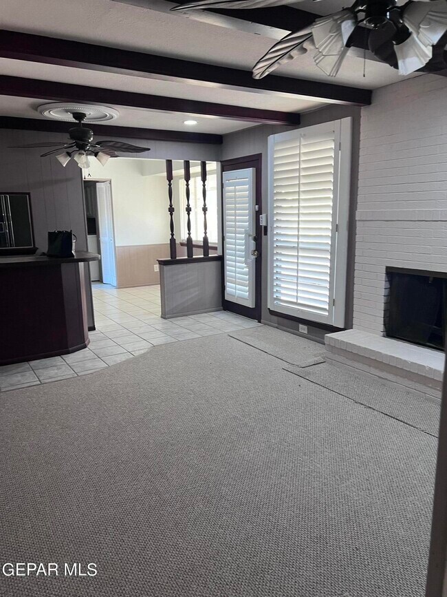 Building Photo - 10524 Candlewood Ave