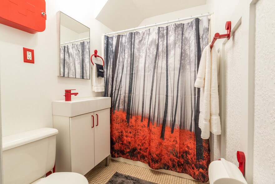 Building Photo - 471 East 144th Street