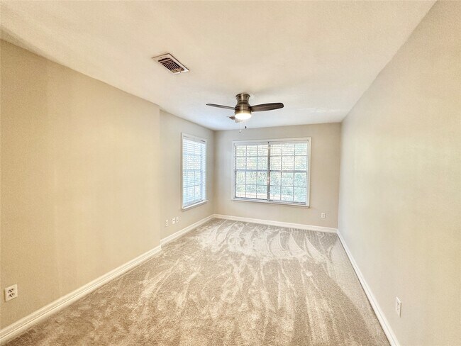 Building Photo - 65 Hickory Oak Dr