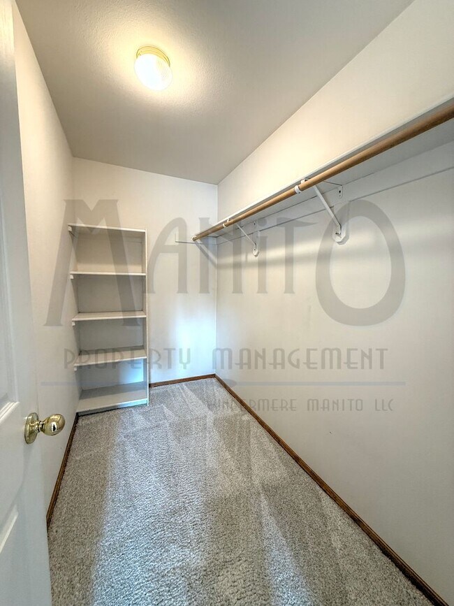Building Photo - **MOVE-IN SPECIAL** Beautiful Private Comm...