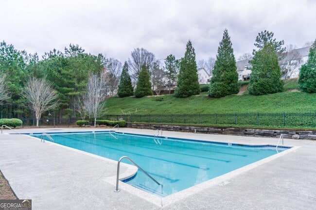 Building Photo - 2449 Suwanee Pointe Dr
