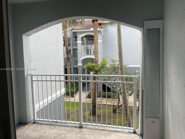 Building Photo - 150 NW 96th Ave