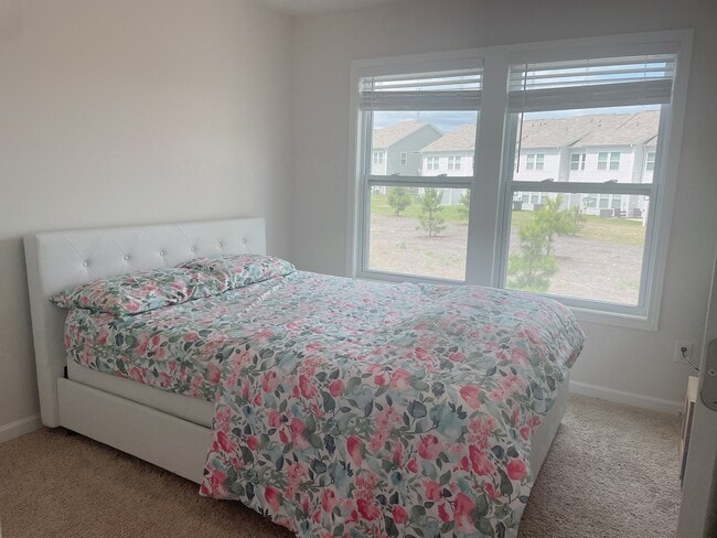 Building Photo - 25 Planters Pl