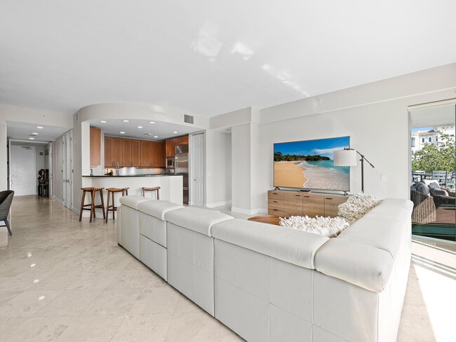 Building Photo - 444 Hendricks Isle