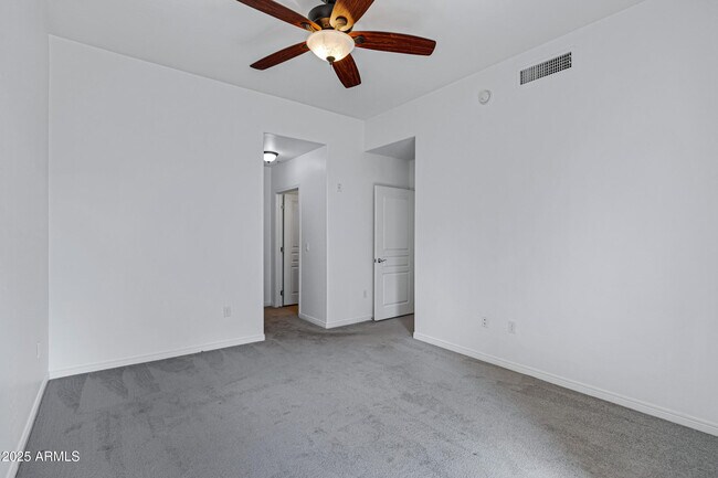 Building Photo - 2989 N 44th St