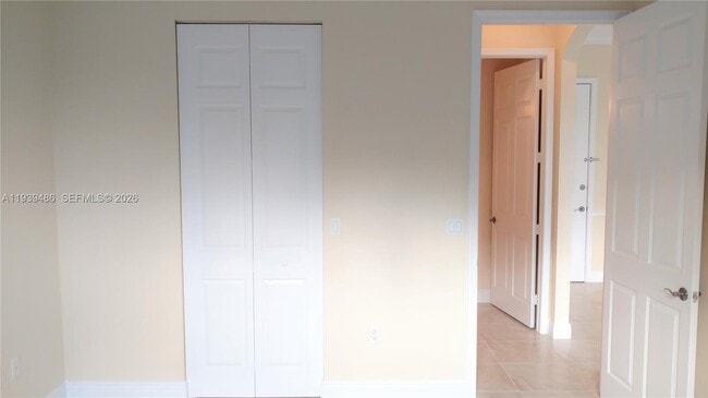 Building Photo - 4404 SW 160th Ave