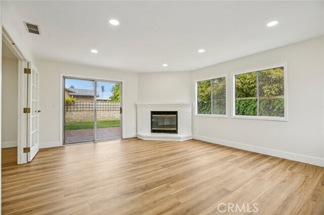 Building Photo - 6232 Albion Dr