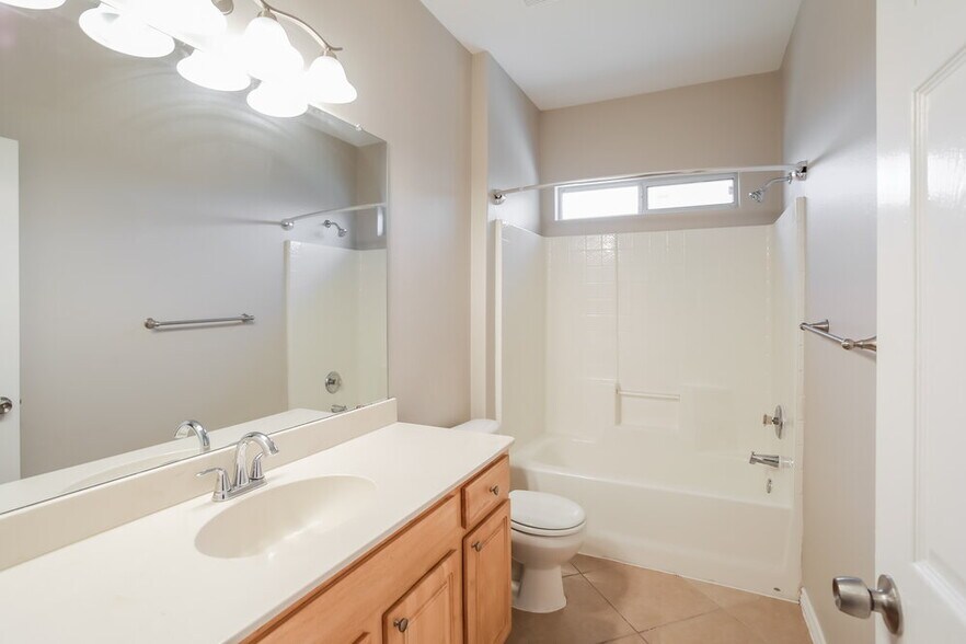 Building Photo - 2113 Beacon Way