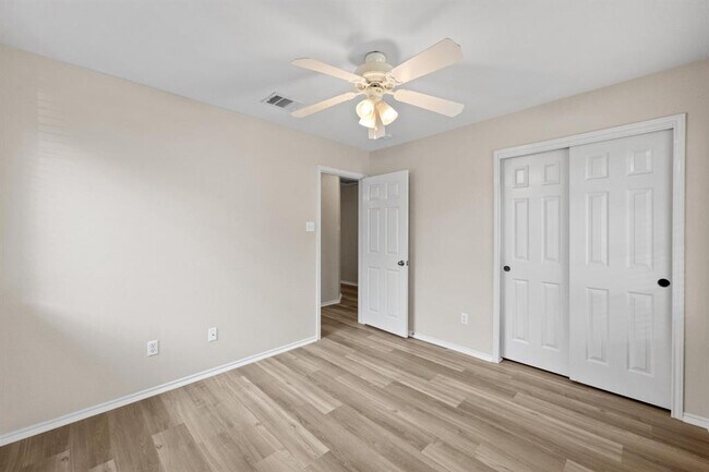 Building Photo - 2113 Campfield Pkwy