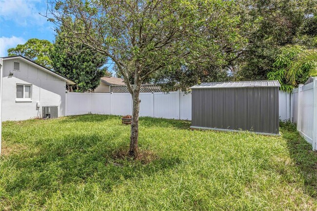 Building Photo - 6842 62nd Ave N