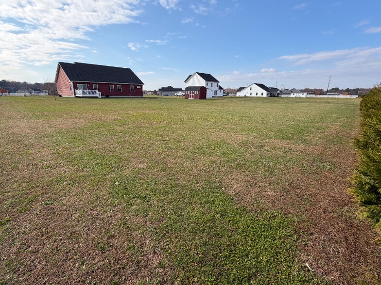 Building Photo - 22928 Deep Creek Dr