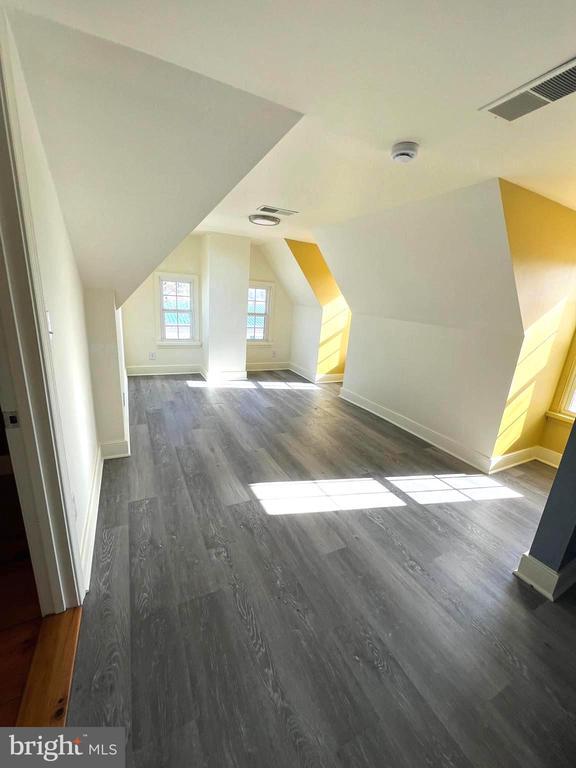 Building Photo - 7617 Old Plank Rd